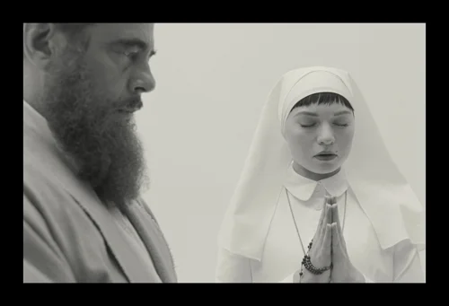 Still frame 417 from The Phoenician Scheme (2025) directed by Wes Anderson