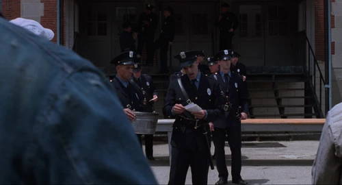 Still frame 101 from The Shawshank Redemption (1994) directed by Frank Darabont