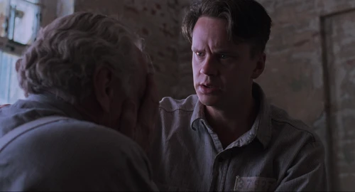 Still frame 175 from The Shawshank Redemption (1994) directed by Frank Darabont