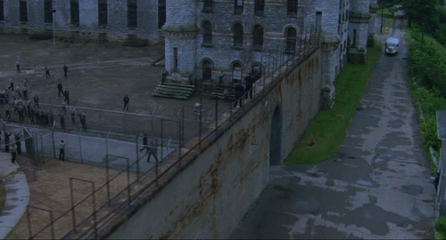 Still frame 29 from The Shawshank Redemption (1994) directed by Frank Darabont