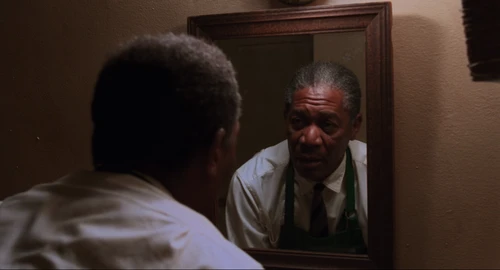 Still frame 390 from The Shawshank Redemption (1994) directed by Frank Darabont