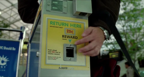 Still frame 56 from The Terminal (2004) directed by Steven Spielberg
