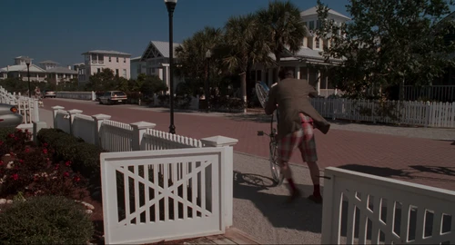 Still frame 76 from The Truman Show (1998) directed by Peter Weir