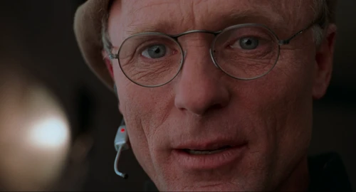 Still frame 156 from The Truman Show (1998) directed by Peter Weir
