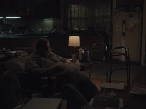 Still frame 17 from The Whale (2022) directed by Darren Aronofsky