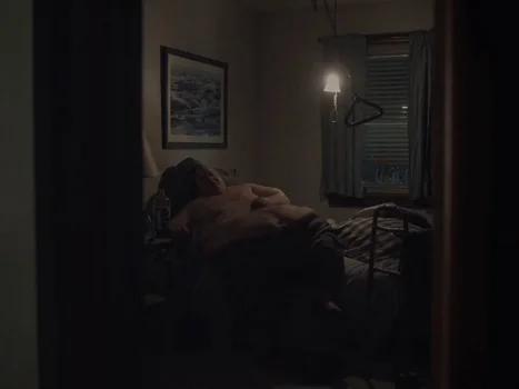 Still frame 20 from The Whale (2022) directed by Darren Aronofsky