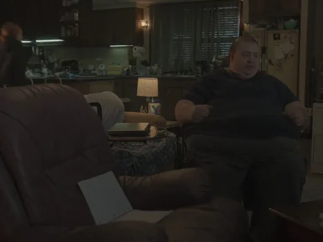 Still frame 76 from The Whale (2022) directed by Darren Aronofsky