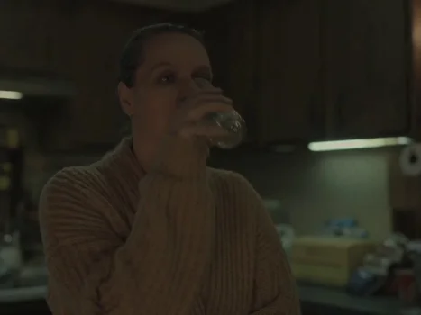 Still frame 90 from The Whale (2022) directed by Darren Aronofsky