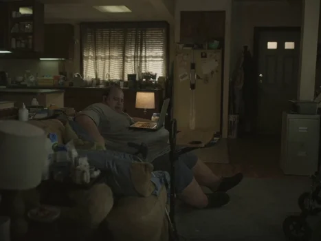 Still frame 121 from The Whale (2022) directed by Darren Aronofsky
