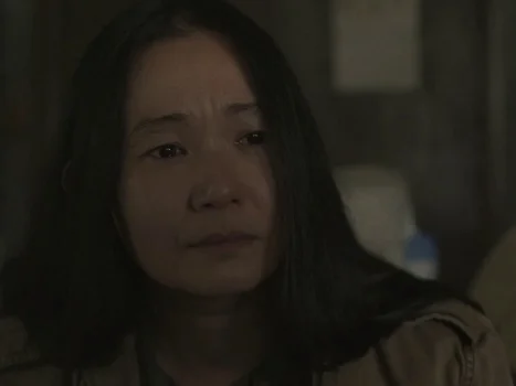 Still frame 124 from The Whale (2022) directed by Darren Aronofsky
