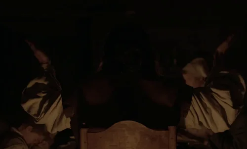Still frame 32 from The Witch (2015) directed by Robert Eggers