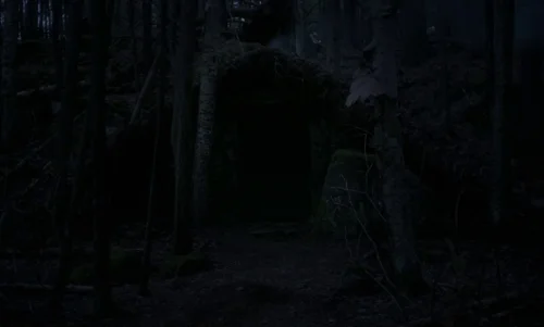 Still frame 45 from The Witch (2015) directed by Robert Eggers