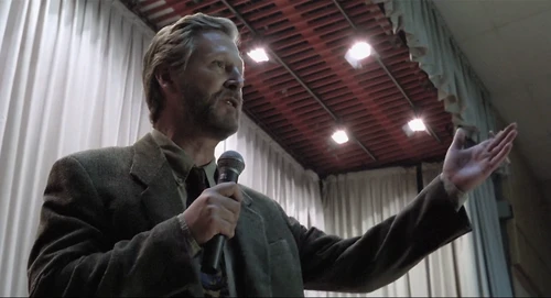 Still frame 69 from Thesis (1996) directed by Alejandro Amenábar