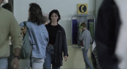 Still frame 81 from Thesis (1996) directed by Alejandro Amenábar