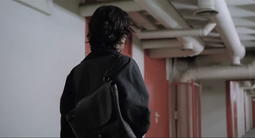 Still frame 83 from Thesis (1996) directed by Alejandro Amenábar