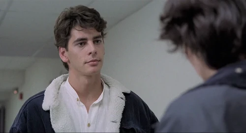 Still frame 87 from Thesis (1996) directed by Alejandro Amenábar