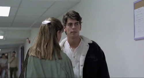 Still frame 89 from Thesis (1996) directed by Alejandro Amenábar