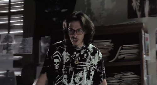Still frame 91 from Thesis (1996) directed by Alejandro Amenábar