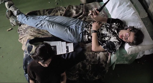 Still frame 92 from Thesis (1996) directed by Alejandro Amenábar