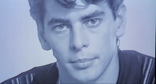 Still frame 98 from Thesis (1996) directed by Alejandro Amenábar