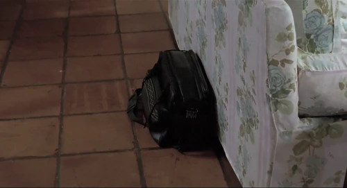 Still frame 103 from Thesis (1996) directed by Alejandro Amenábar