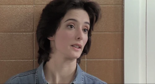 Still frame 122 from Thesis (1996) directed by Alejandro Amenábar