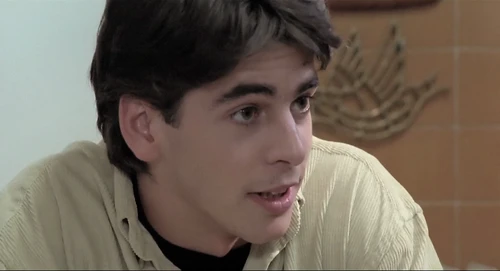 Still frame 123 from Thesis (1996) directed by Alejandro Amenábar