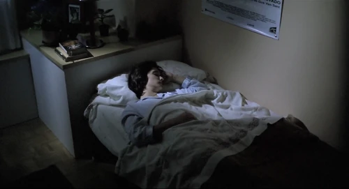 Still frame 135 from Thesis (1996) directed by Alejandro Amenábar