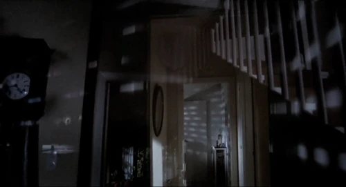 Still frame 137 from Thesis (1996) directed by Alejandro Amenábar
