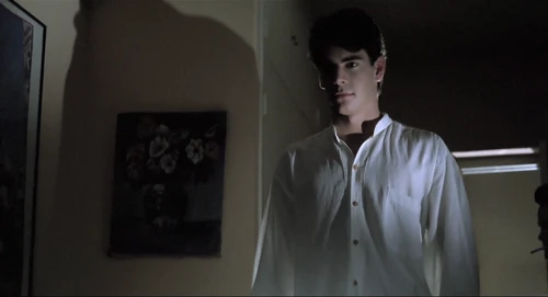 Still frame 139 from Thesis (1996) directed by Alejandro Amenábar