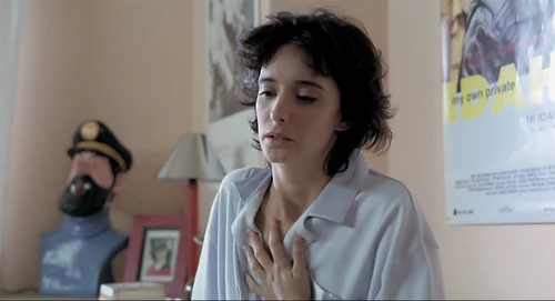Still frame 145 from Thesis (1996) directed by Alejandro Amenábar