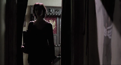 Still frame 12 from Thesis (1996) directed by Alejandro Amenábar