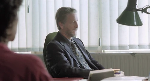 Still frame 154 from Thesis (1996) directed by Alejandro Amenábar
