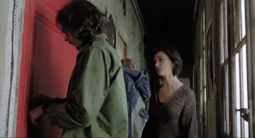 Still frame 15 from Thesis (1996) directed by Alejandro Amenábar