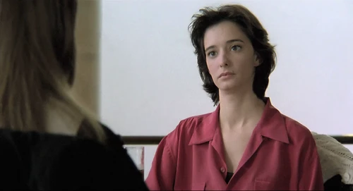 Still frame 166 from Thesis (1996) directed by Alejandro Amenábar