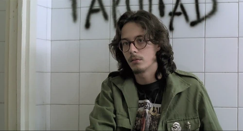 Still frame 171 from Thesis (1996) directed by Alejandro Amenábar