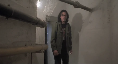Still frame 173 from Thesis (1996) directed by Alejandro Amenábar