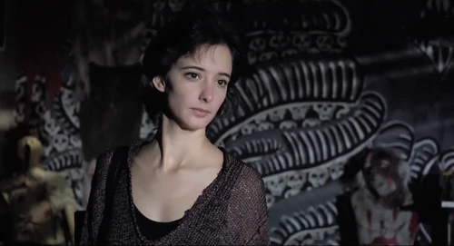 Still frame 17 from Thesis (1996) directed by Alejandro Amenábar