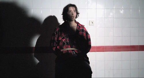 Still frame 248 from Thesis (1996) directed by Alejandro Amenábar