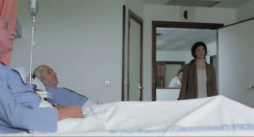 Still frame 254 from Thesis (1996) directed by Alejandro Amenábar