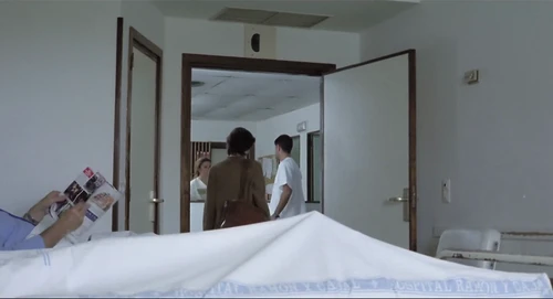 Still frame 257 from Thesis (1996) directed by Alejandro Amenábar