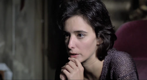 Still frame 31 from Thesis (1996) directed by Alejandro Amenábar
