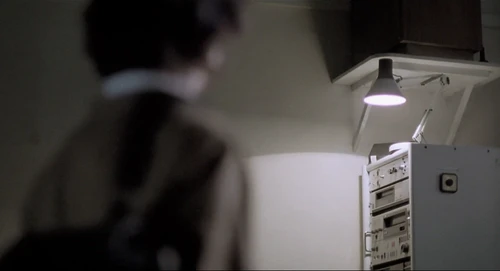 Still frame 37 from Thesis (1996) directed by Alejandro Amenábar