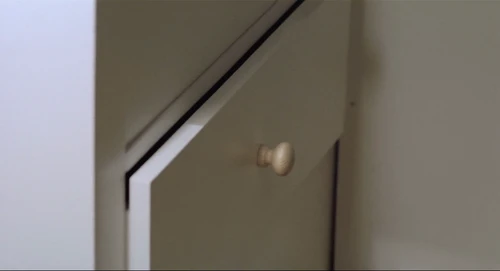 Still frame 60 from Thesis (1996) directed by Alejandro Amenábar