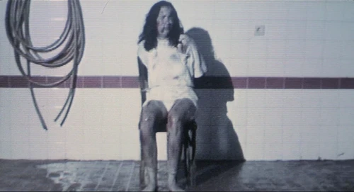 Still frame 64 from Thesis (1996) directed by Alejandro Amenábar