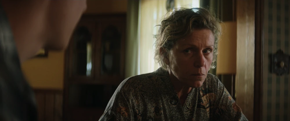 Still frame 70 from Three Billboards Outside Ebbing, Missouri (2017) directed by Martin McDonagh