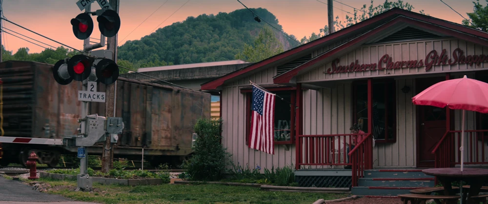 Still frame 130 from Three Billboards Outside Ebbing, Missouri (2017) directed by Martin McDonagh