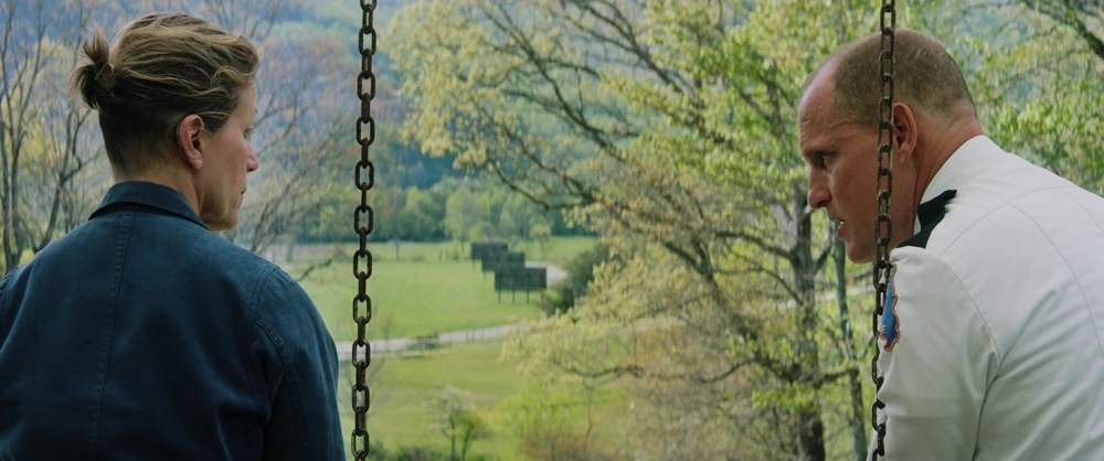 Still frame 32 from Three Billboards Outside Ebbing, Missouri (2017) directed by Martin McDonagh