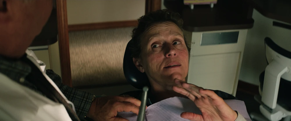 Still frame 50 from Three Billboards Outside Ebbing, Missouri (2017) directed by Martin McDonagh