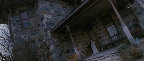 Still frame 105 from Tideland (2005) directed by Terry Gilliam